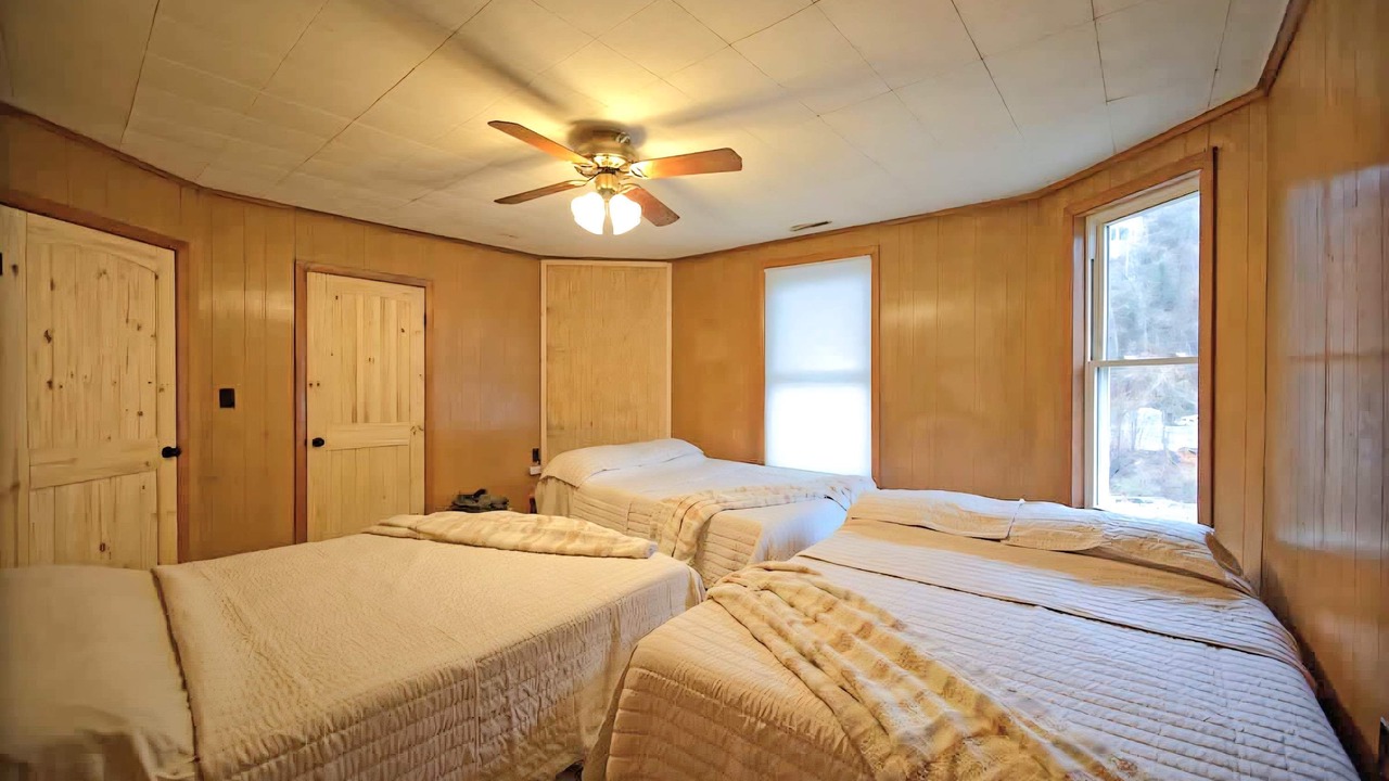Photo of Bedroom in Welch