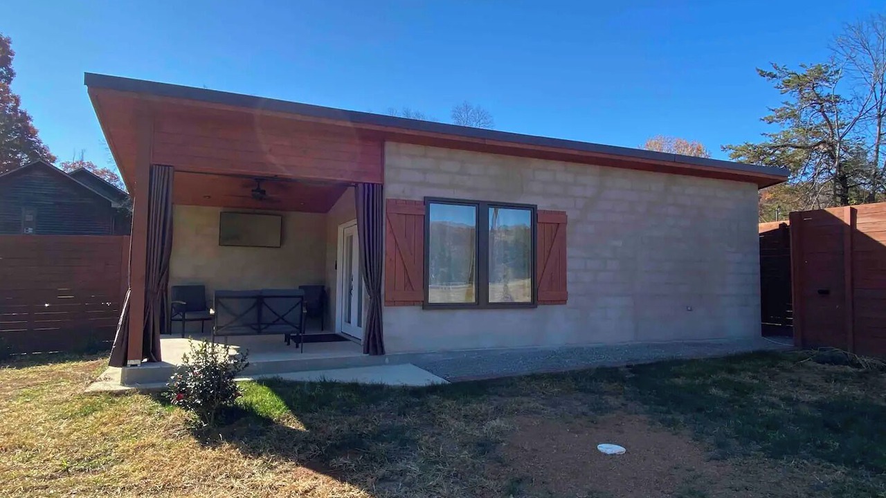 Photo of Outdoor in Ashley Oaks
