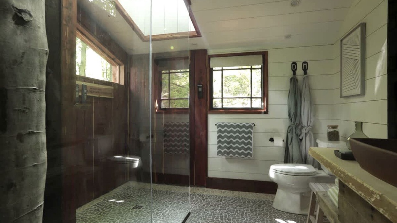 Photo of Bathroom in Flintstone