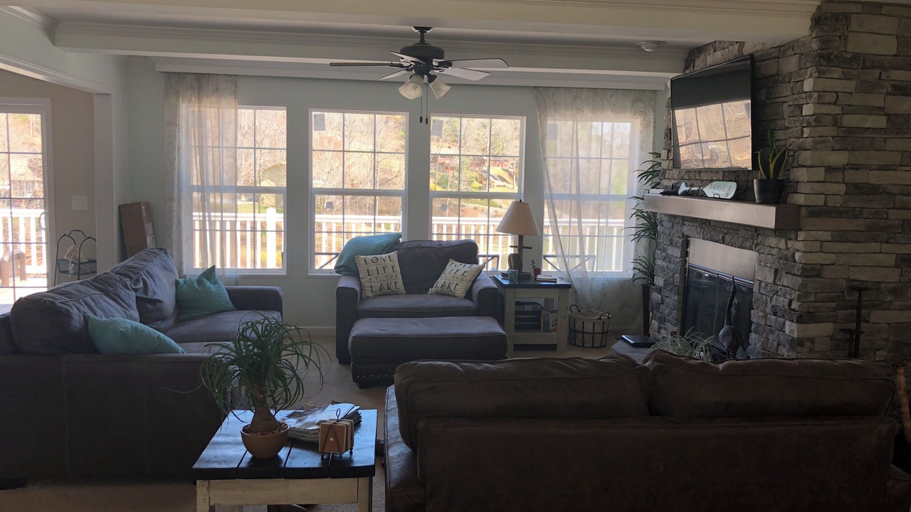 Photo of Livingroom in Goodview