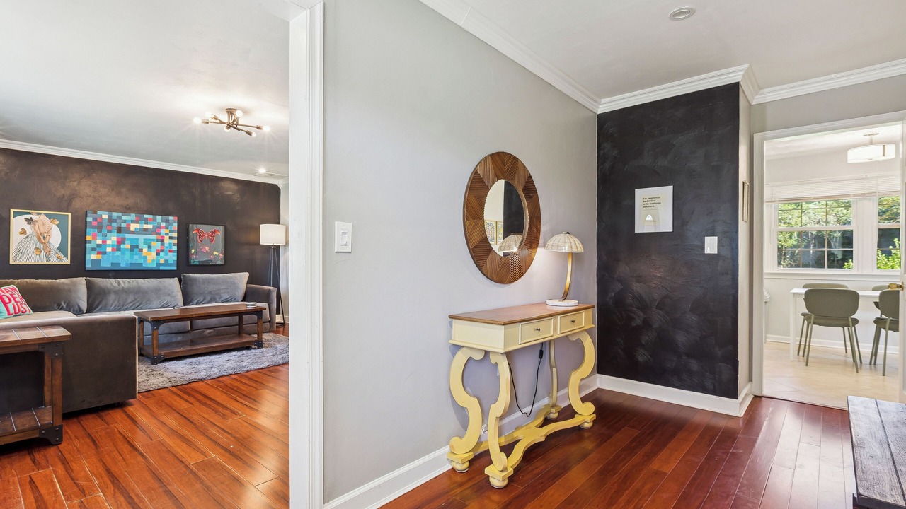 Photo of Livingroom in Greenbrier West