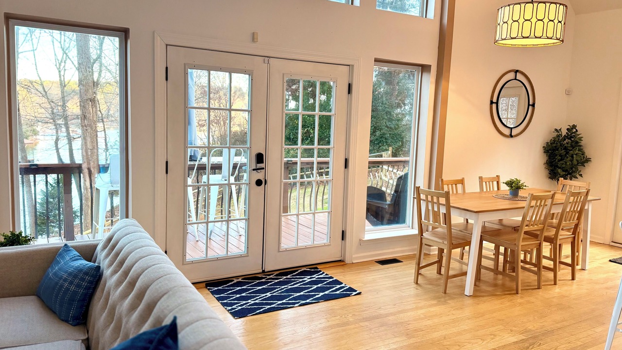 Photo of Livingroom in Barium Springs