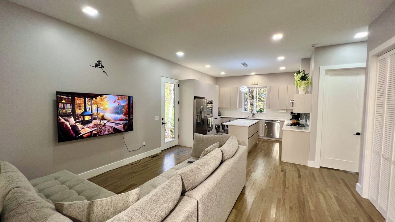 Photo of Livingroom in Mills River