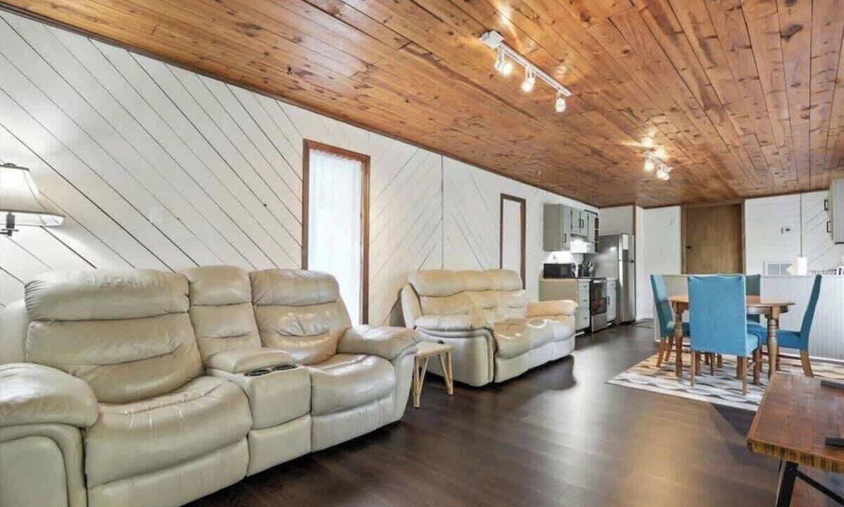 Photo of Bedroom in Louisville