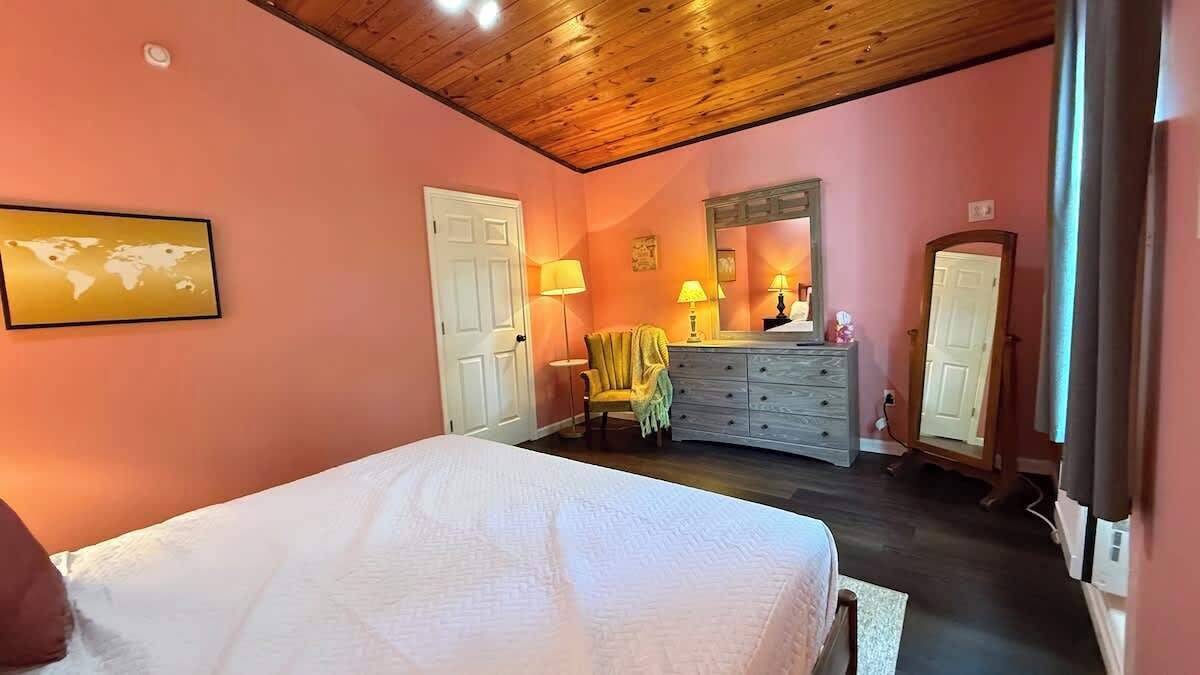 Photo of Bedroom in Louisville