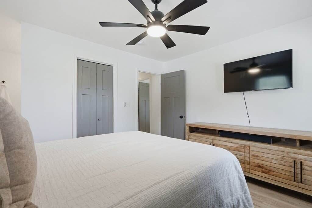 Photo of Bedroom in Evensville