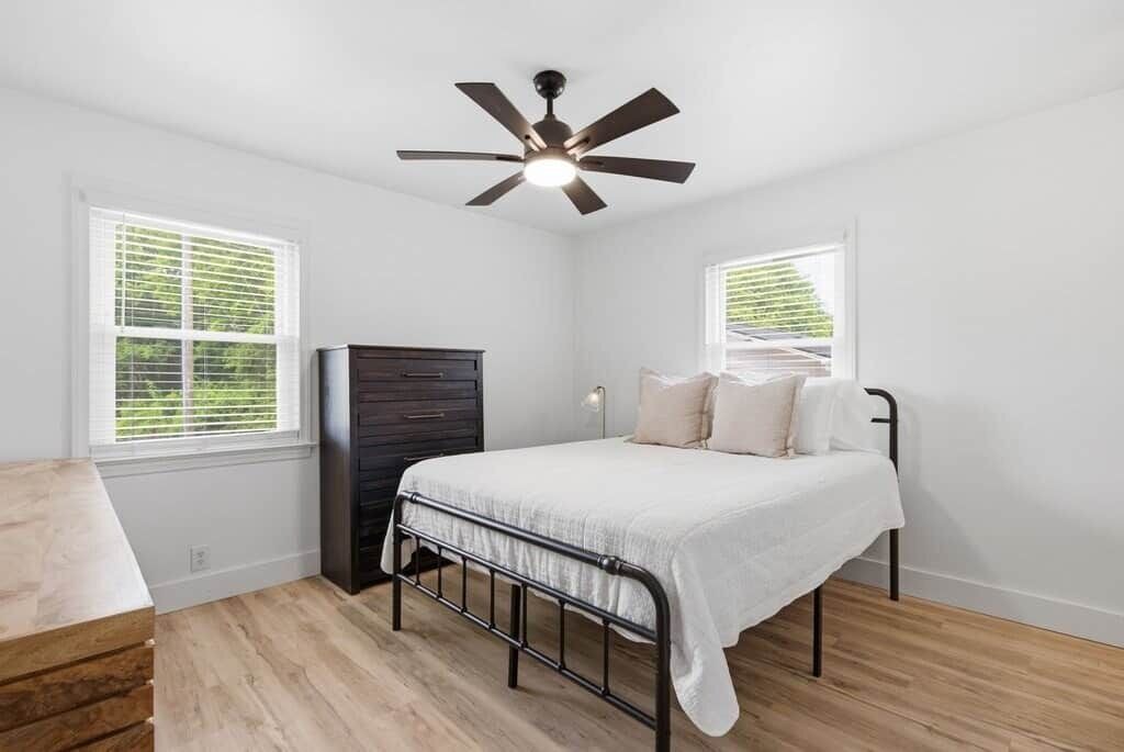 Photo of Bedroom in Evensville