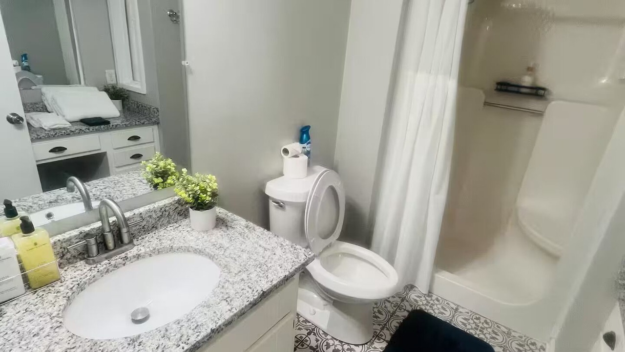 Photo of Bathroom in Ringgold