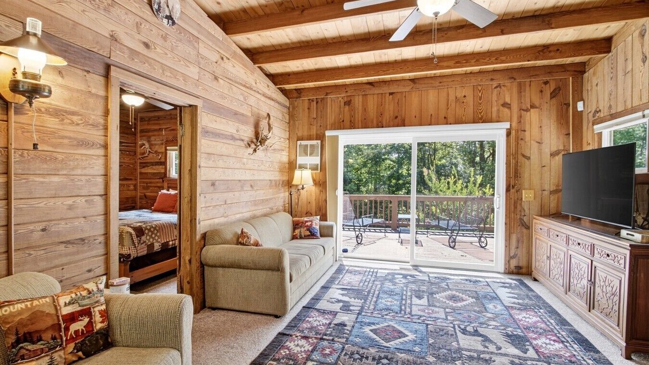 Photo of Bedroom in Pickens