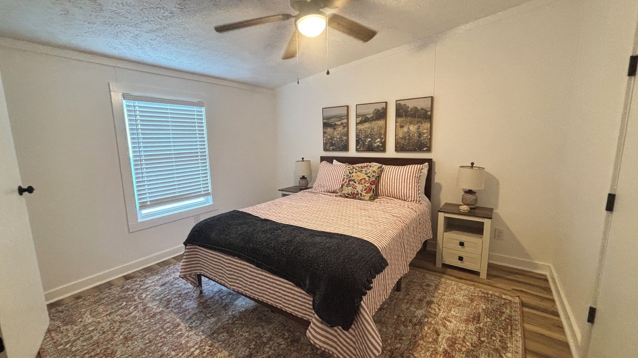 Photo of Bedroom in Gallatin