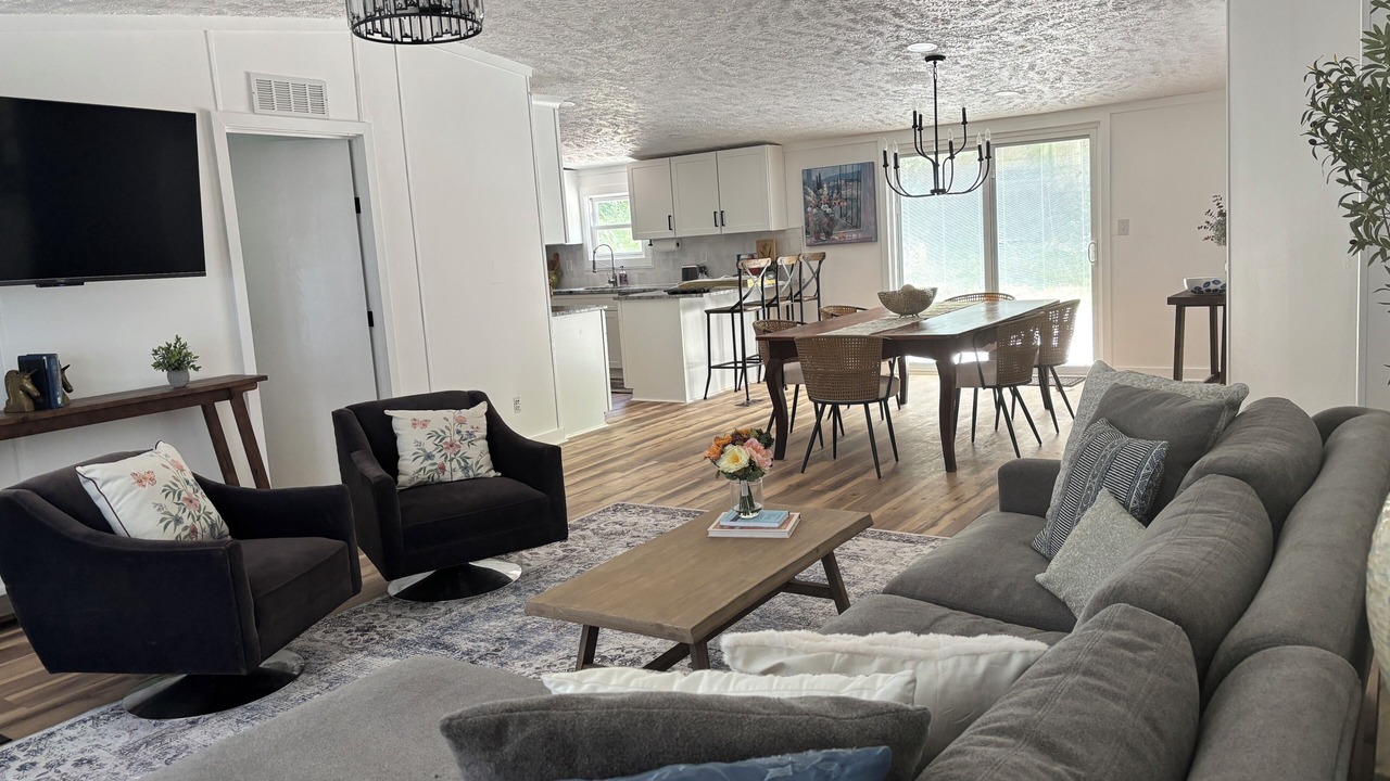 Photo of Livingroom in Gallatin