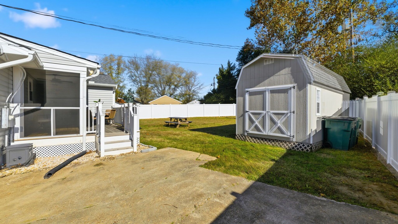 Photo of Patio Balcony in Mosby