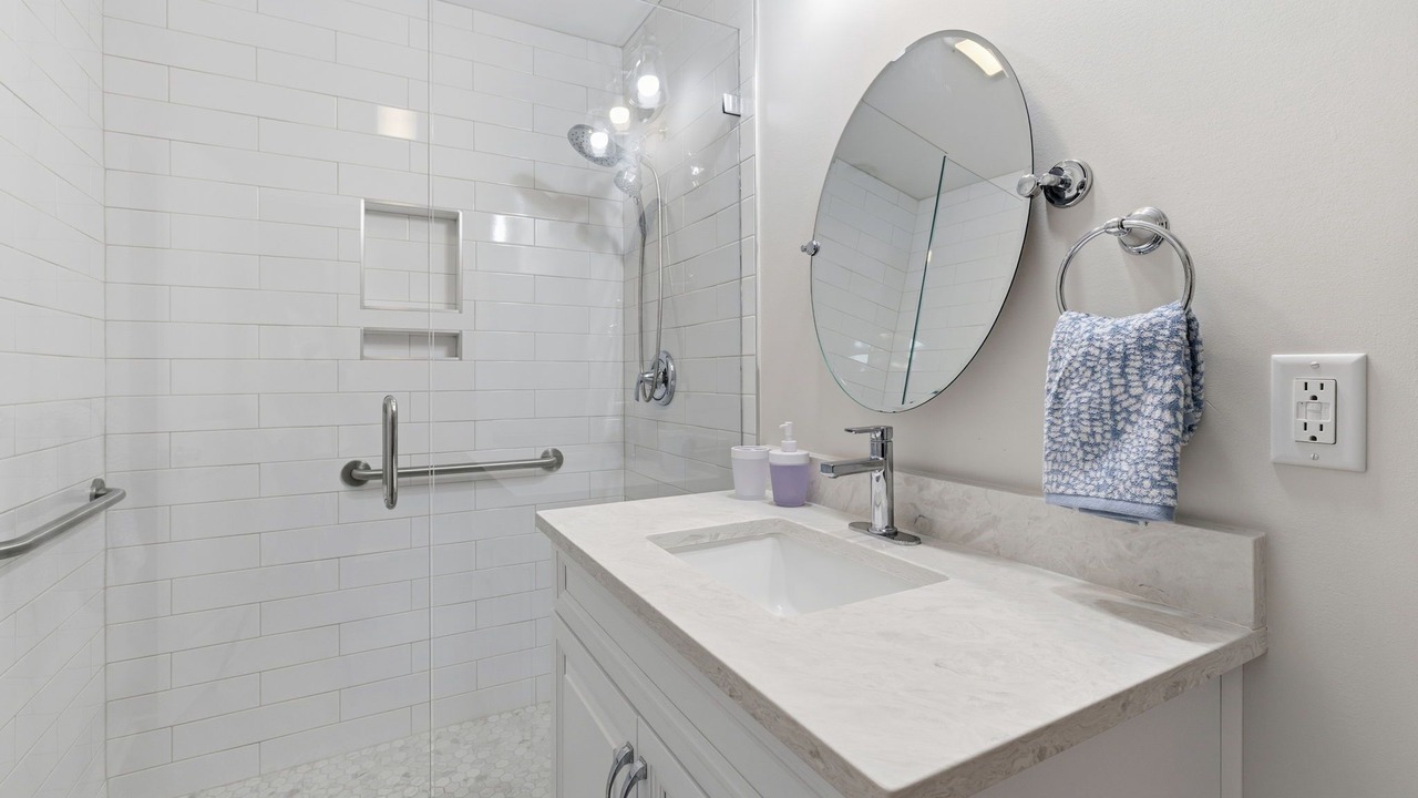 Photo of Bathroom in Mosby