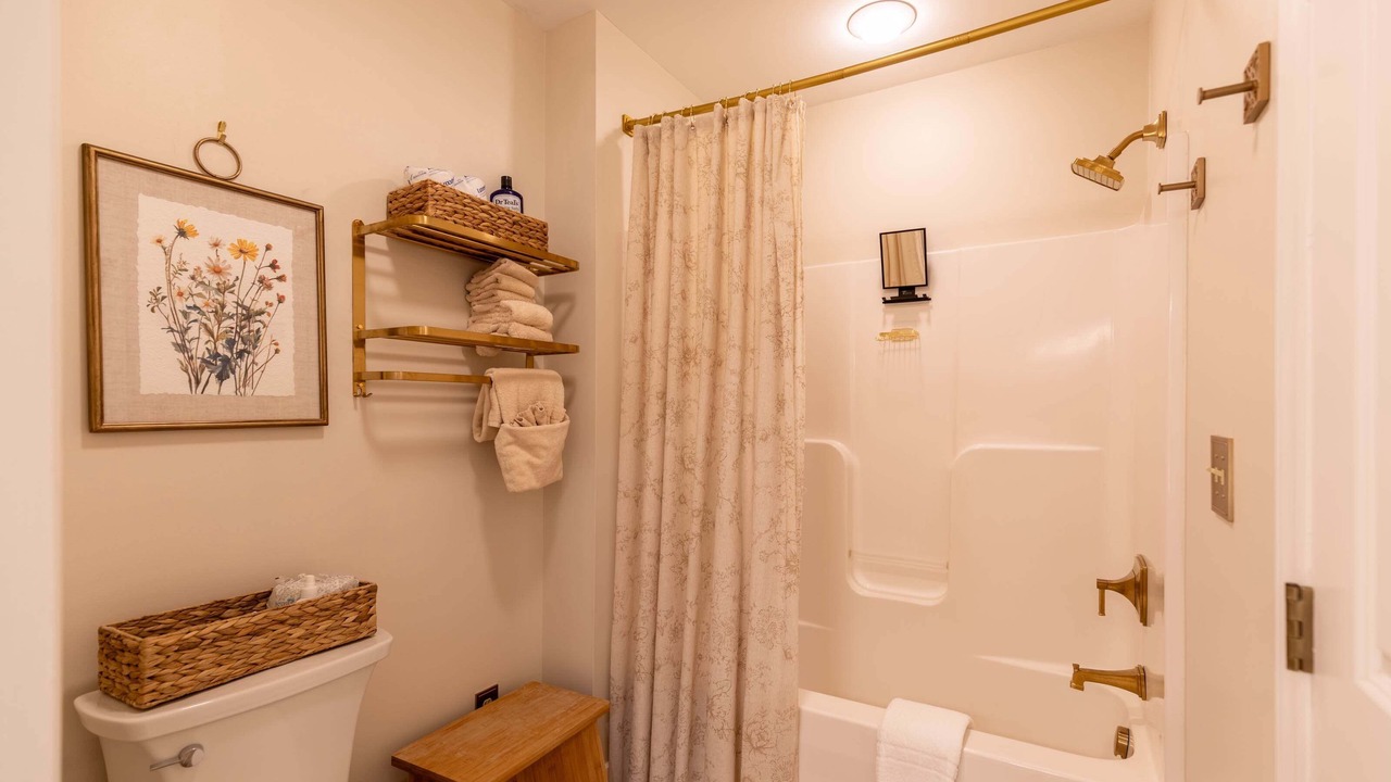 Photo of Bathroom in Foscoe