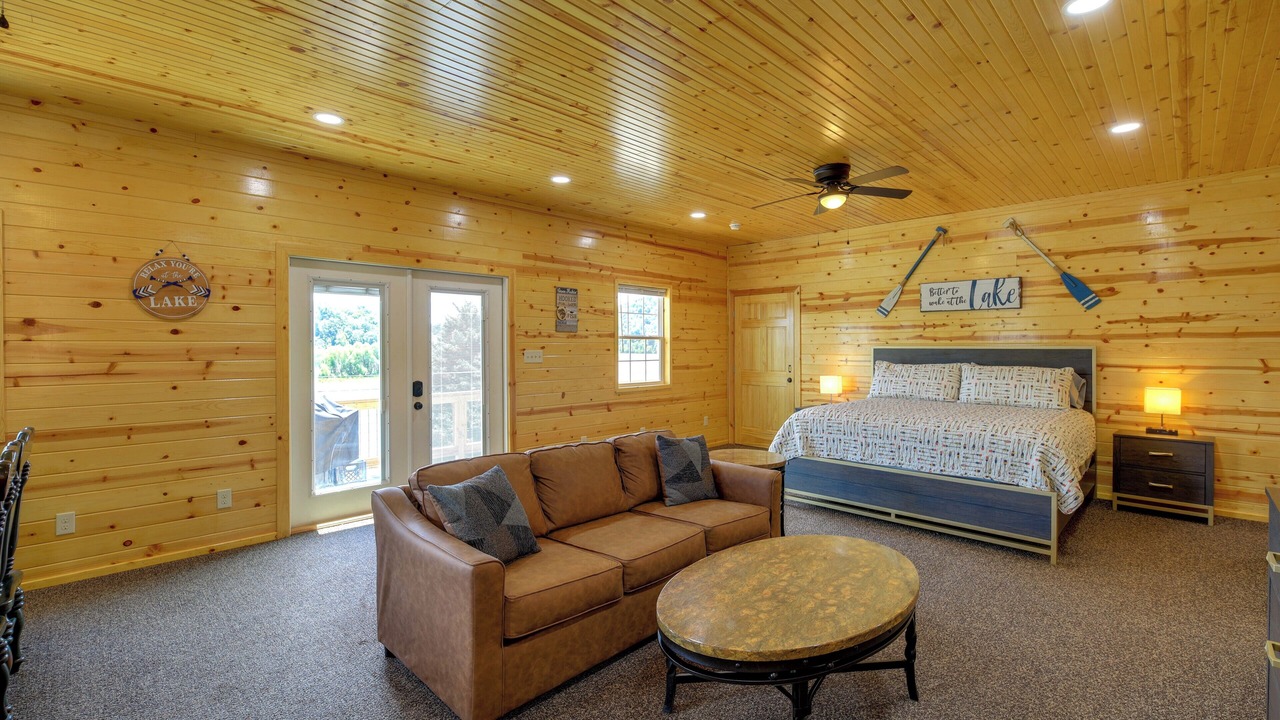 Photo of Livingroom in Draper