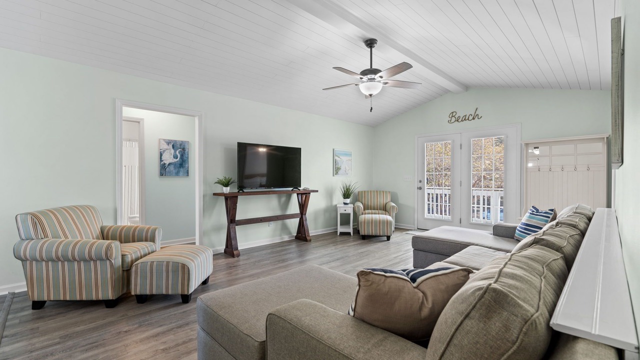Photo of Livingroom in Tranquil Harbour