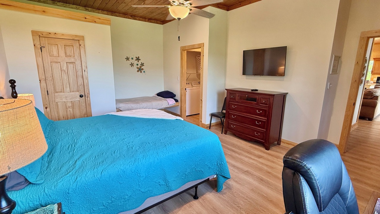 Photo of Bedroom in Wears Valley