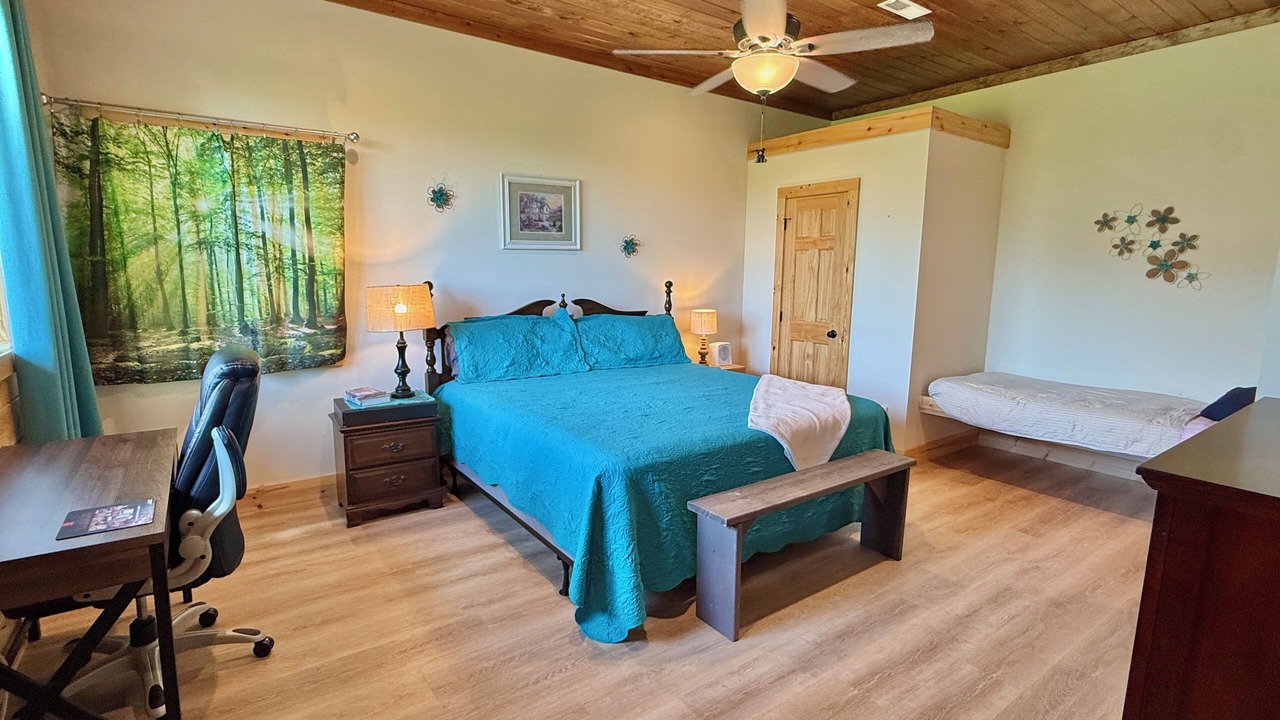 Photo of Bedroom in Wears Valley