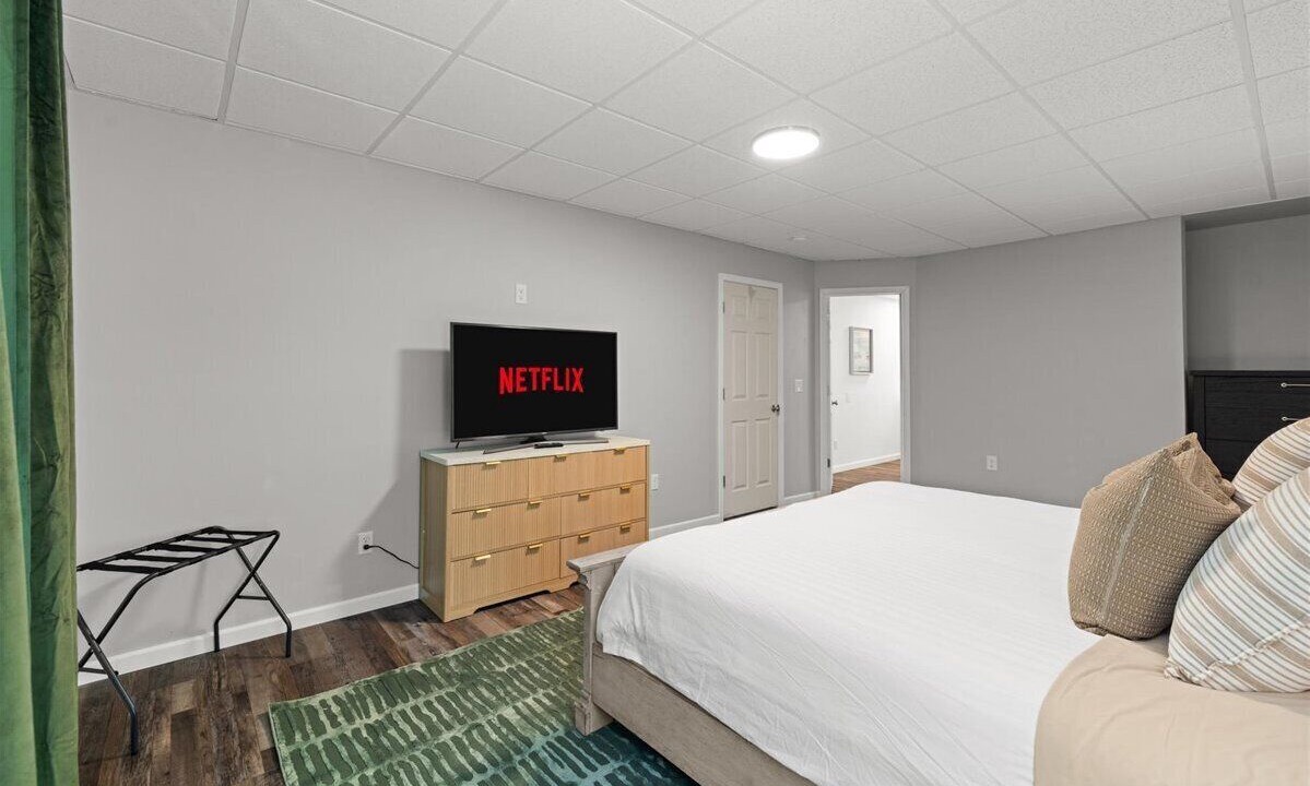 Photo of Bedroom in Leasburg