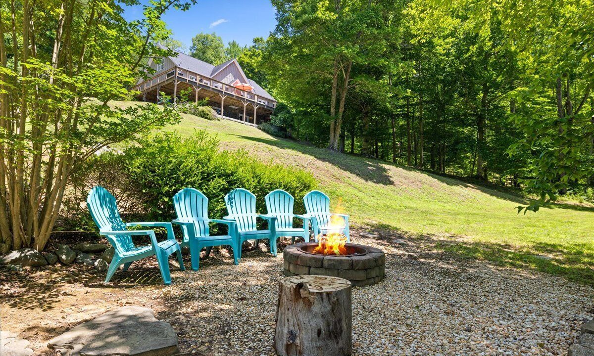 Photo of Outdoor in Leasburg