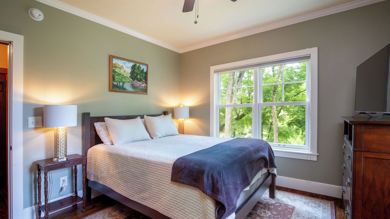 Photo of Bedroom in Cullowhee