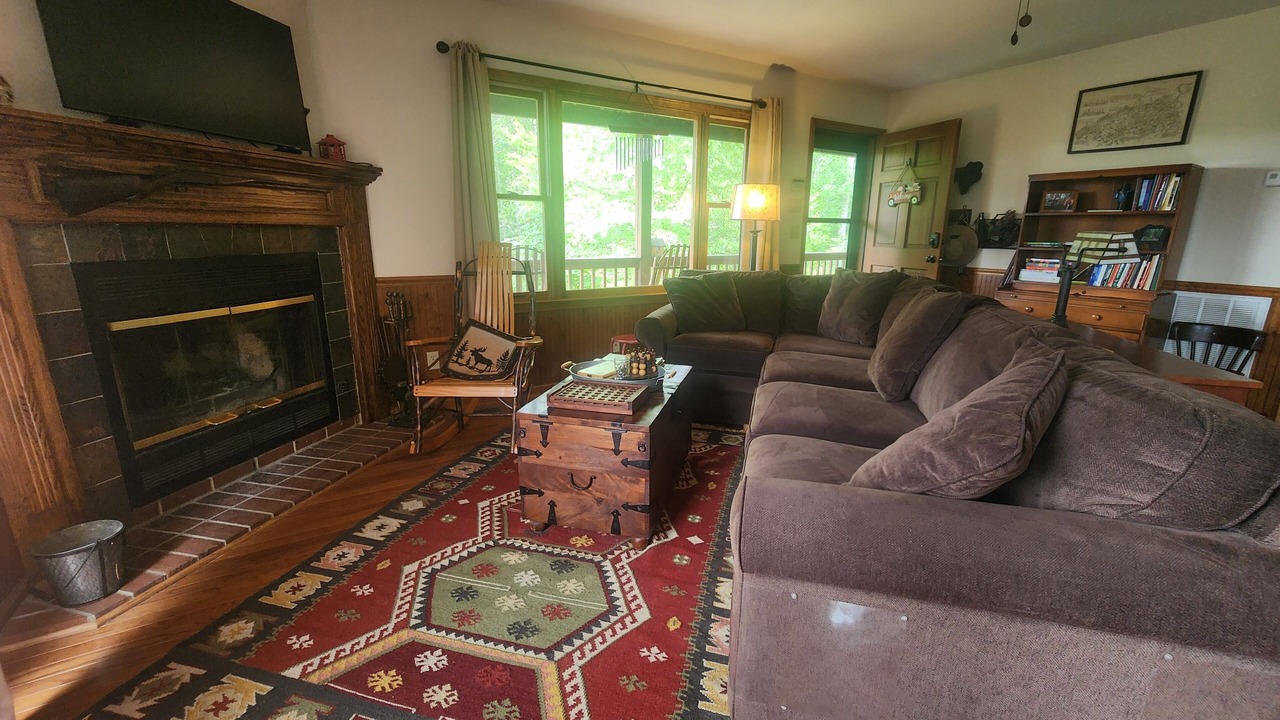 Photo of Livingroom in Wilson Creek