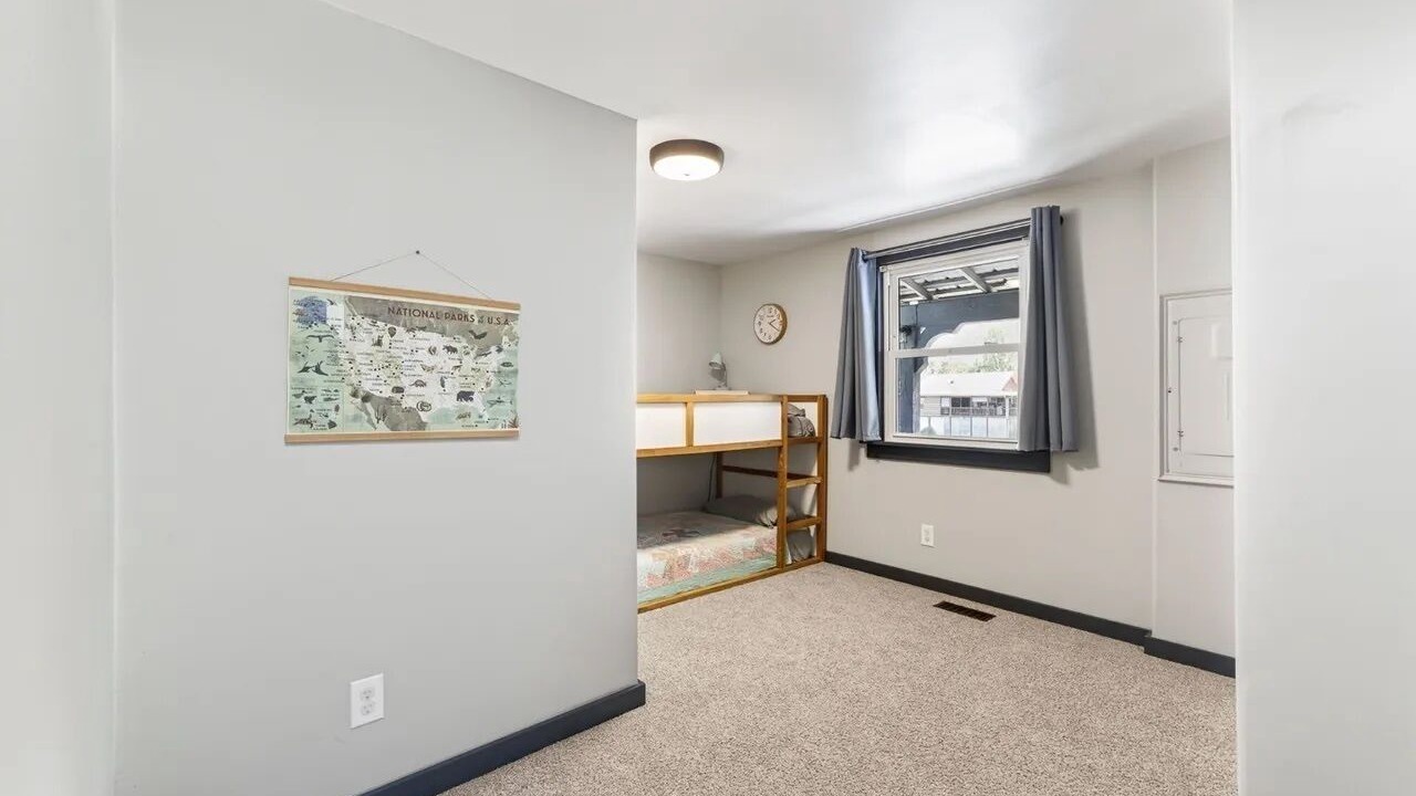 Photo of Bedroom in Crossville
