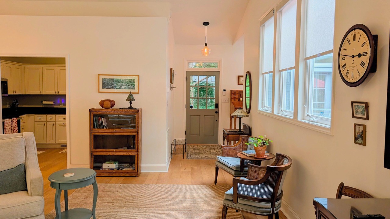 Photo of Livingroom in North Garrett Road