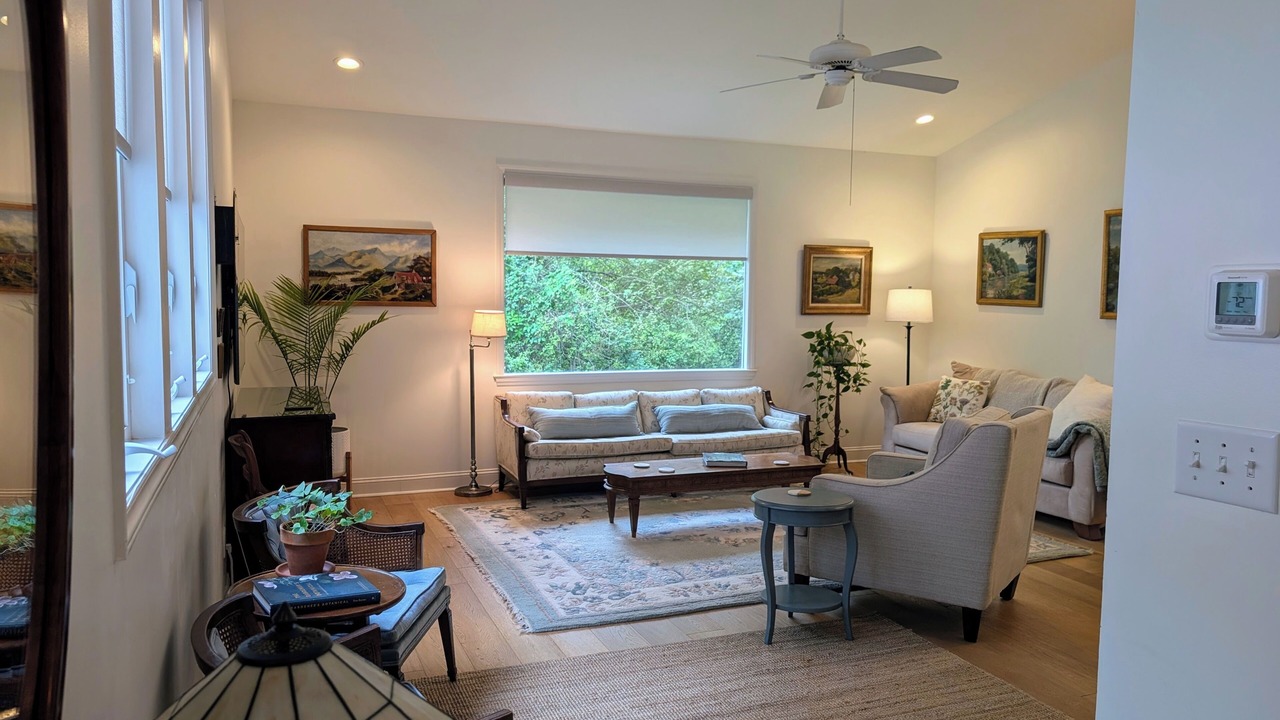 Photo of Livingroom in North Garrett Road