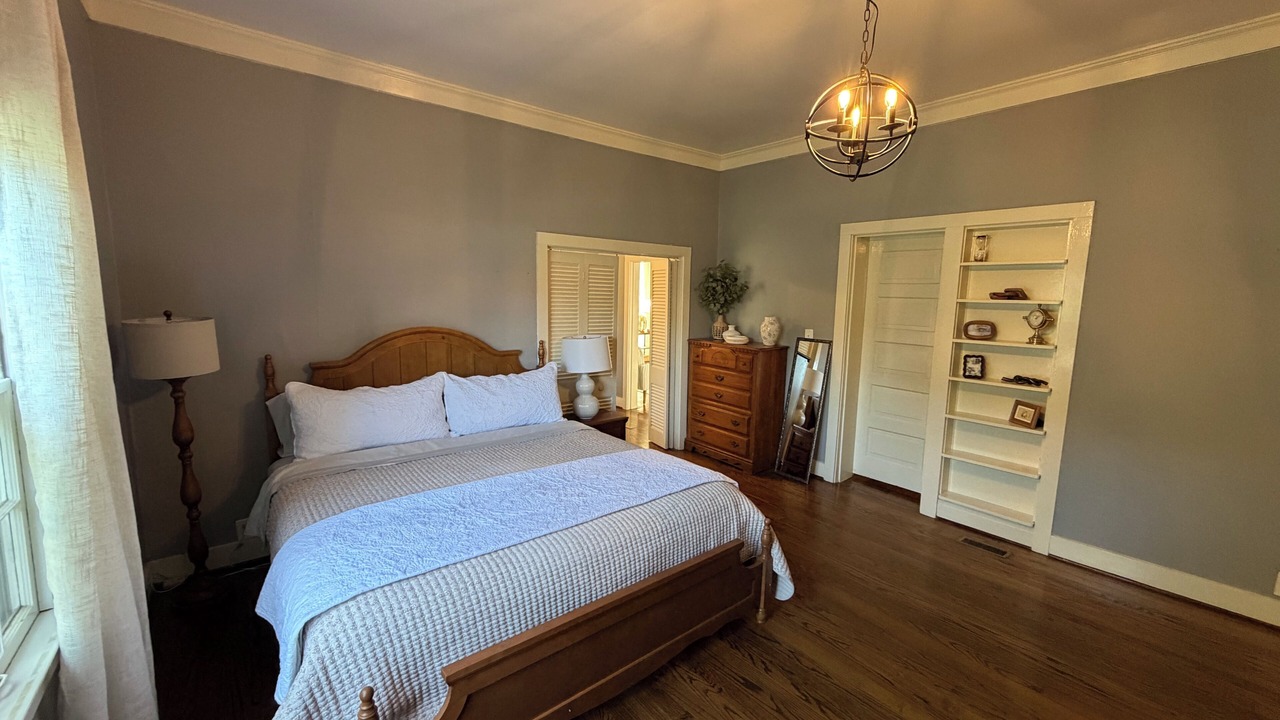 Photo of Bedroom in Russellville