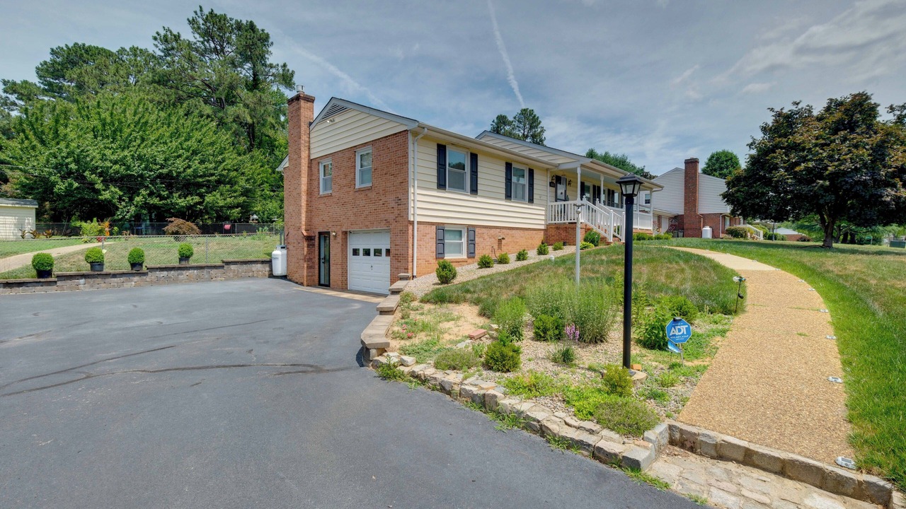 Photo of Others in Mechanicsville