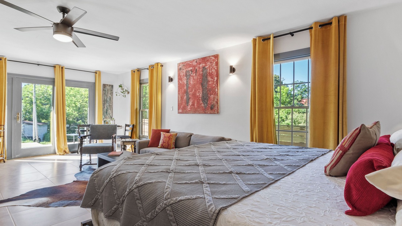 Photo of Bedroom in Burnsville