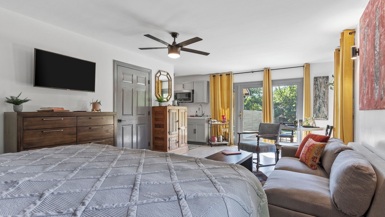 Photo of Bedroom in Burnsville