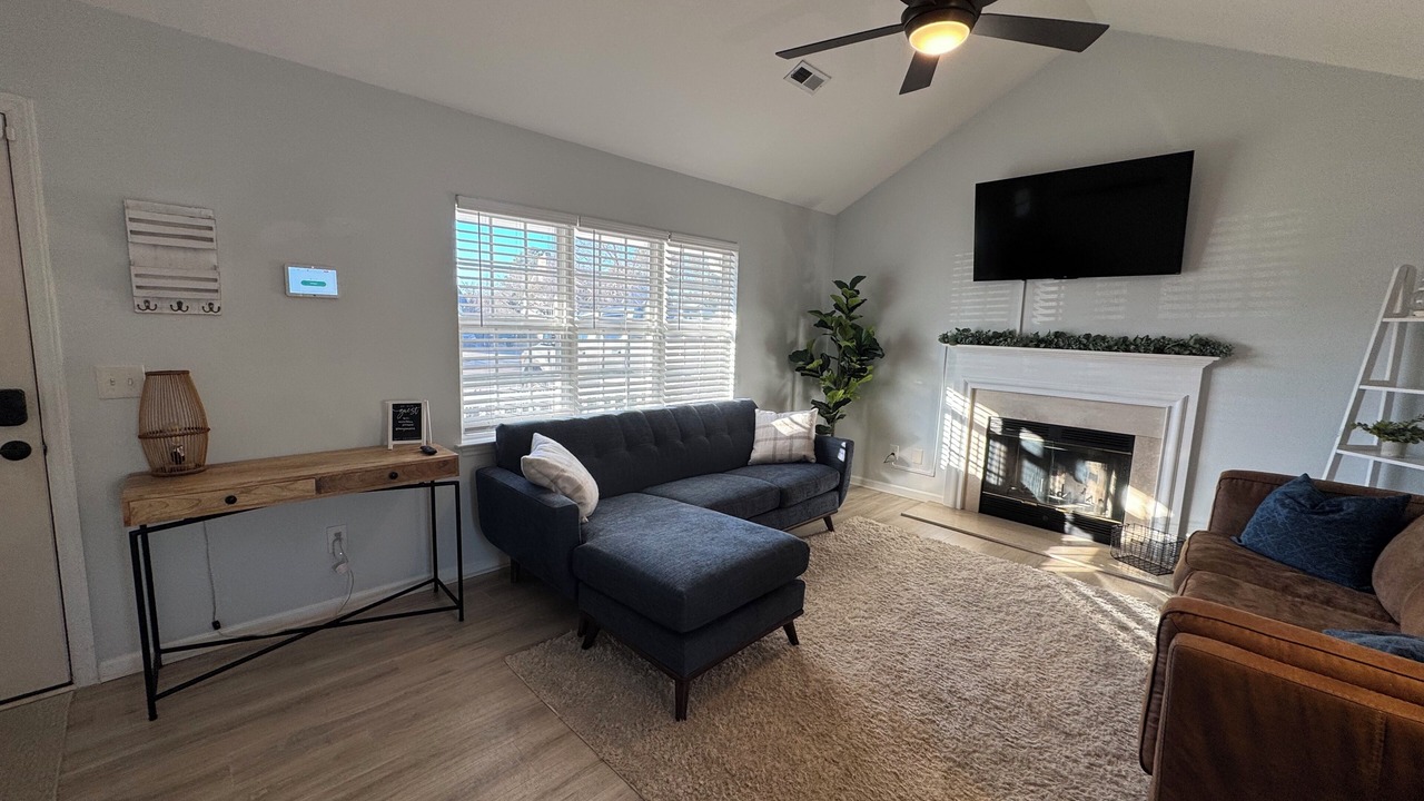 Photo of Livingroom in Murraysville