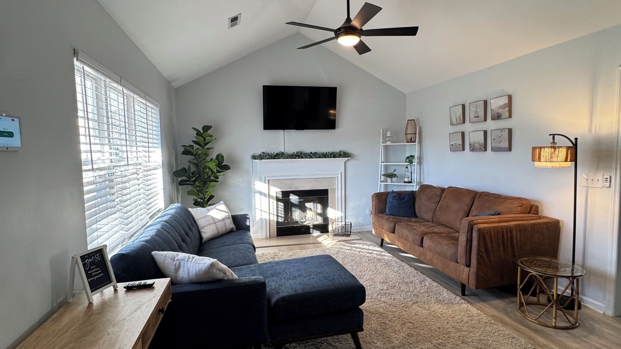 Photo of Livingroom in Murraysville