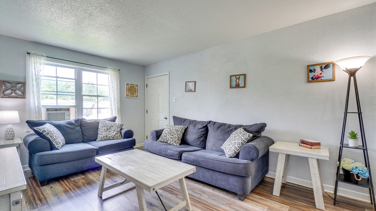 Photo of Livingroom in Knoxville
