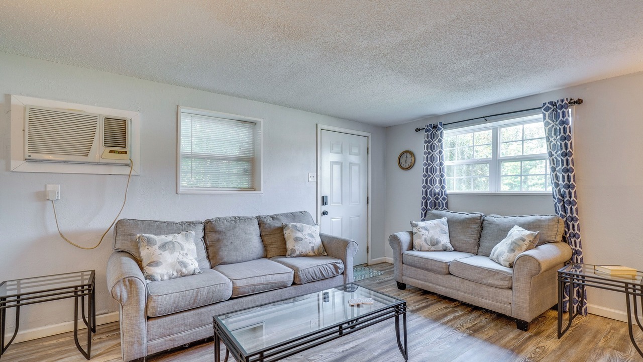 Photo of Livingroom in Knoxville