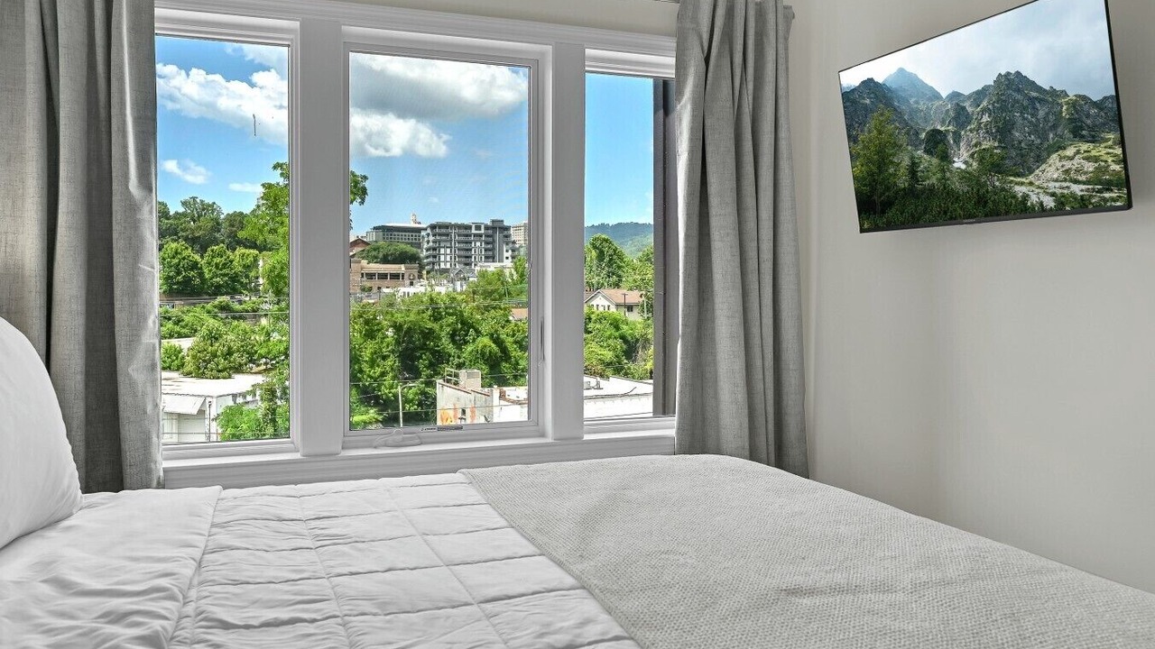 Photo of Bedroom in Asheville