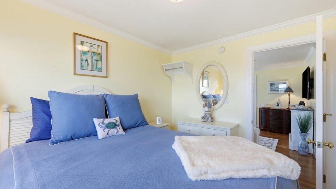 Photo of Bedroom in Minnesott Beach