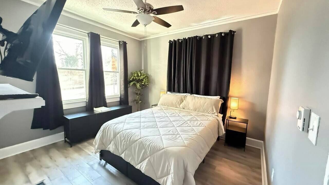 Photo of Bedroom in Anderson