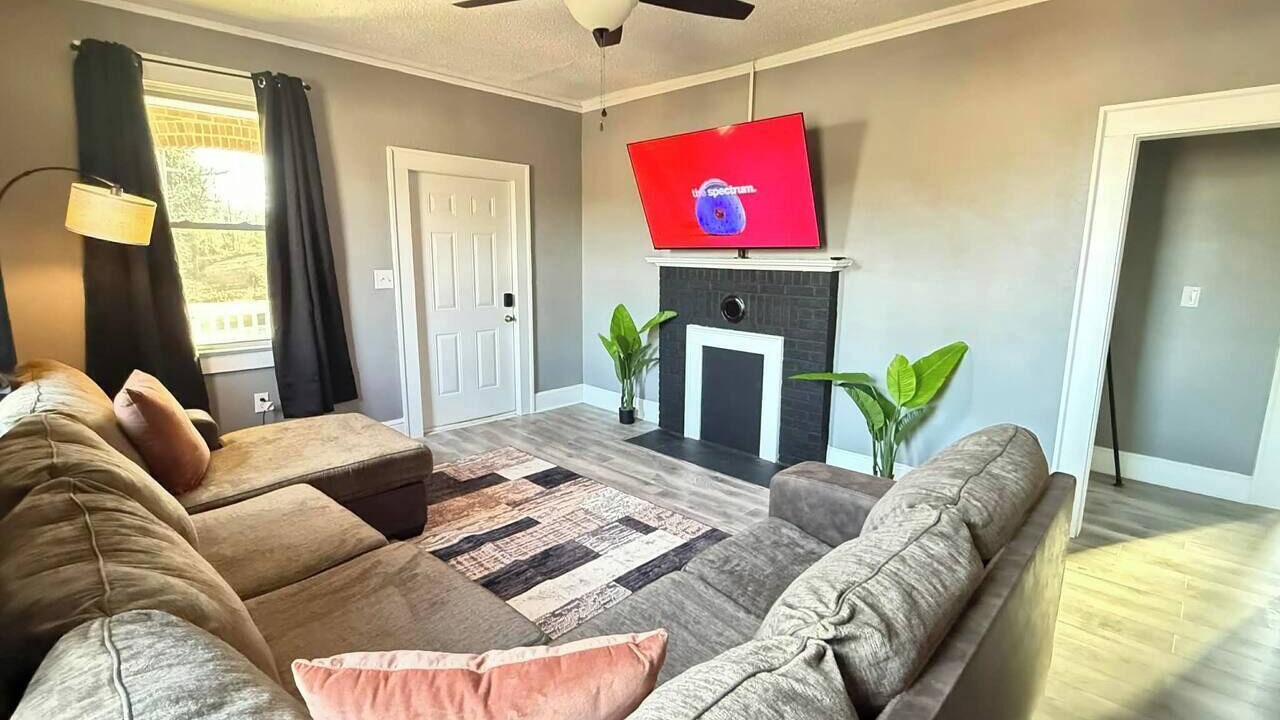 Photo of Livingroom in Anderson