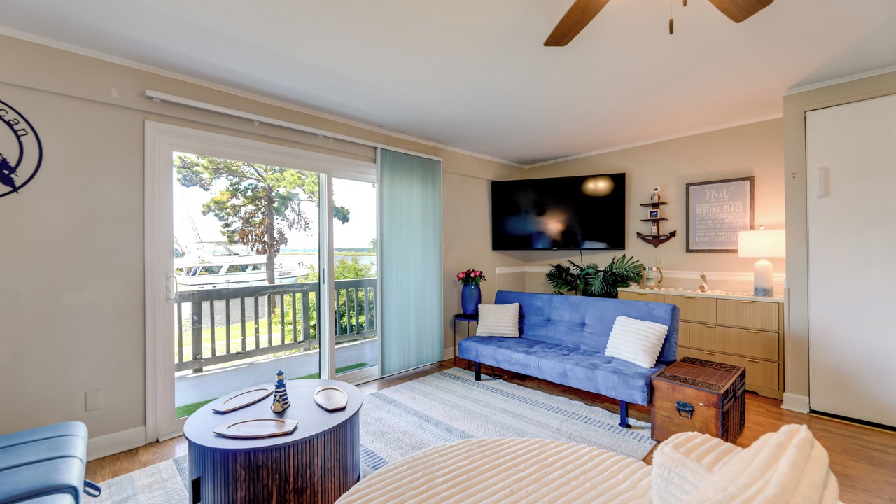 Photo of Livingroom in Fairfield Harbour