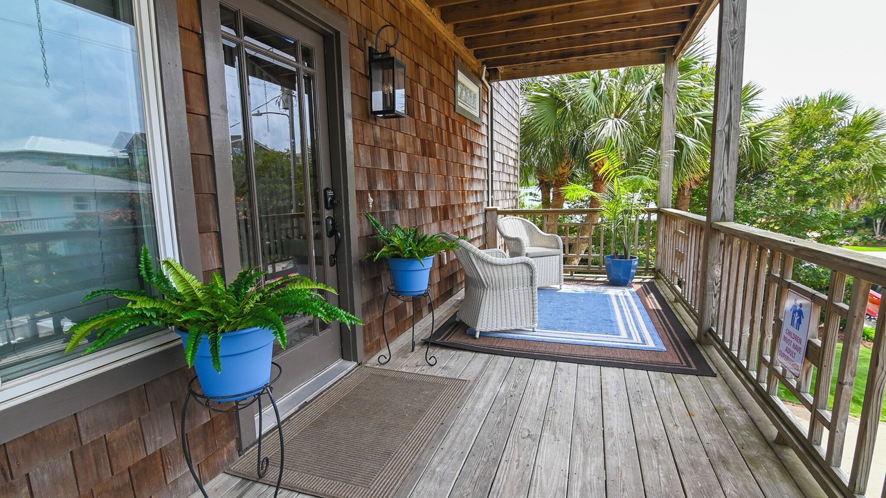 Photo of Patio Balcony in South Harbor Island