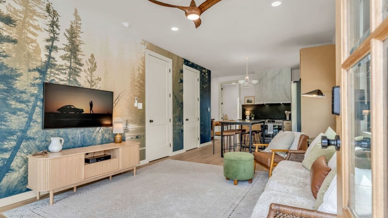 Photo of Livingroom in Knoxville