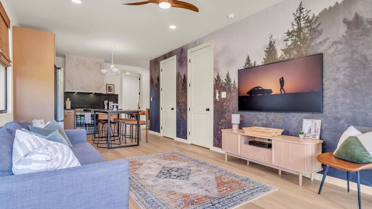 Photo of Livingroom in Knoxville