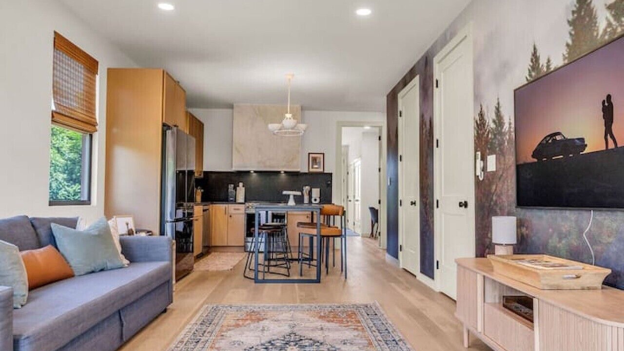 Photo of Livingroom in Knoxville