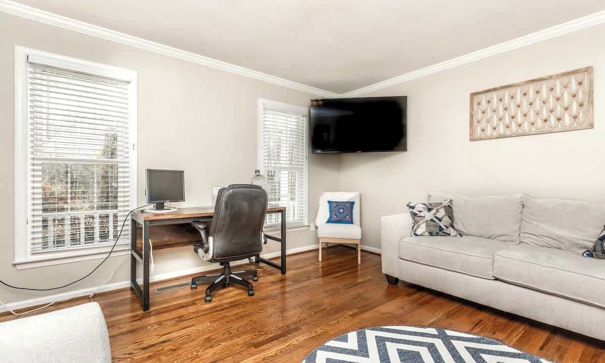 Photo of Livingroom in Greensboro