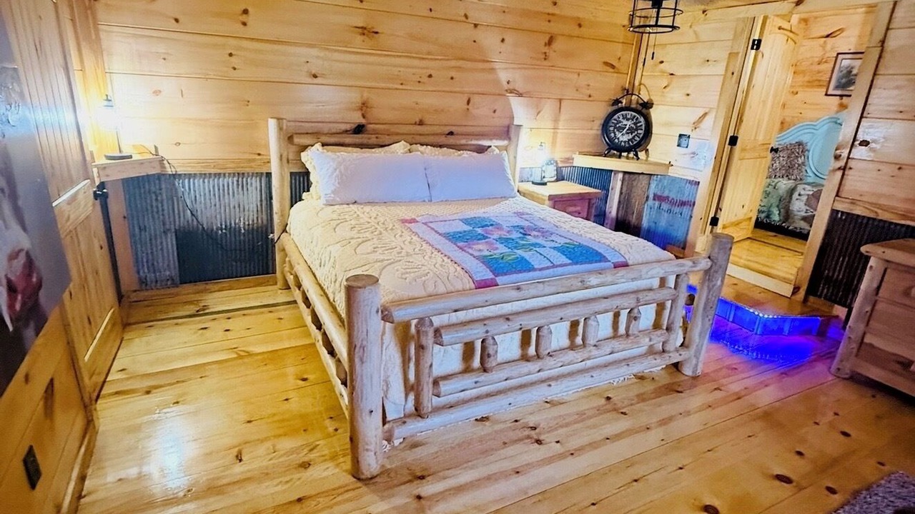 Photo of Bedroom in Oneida