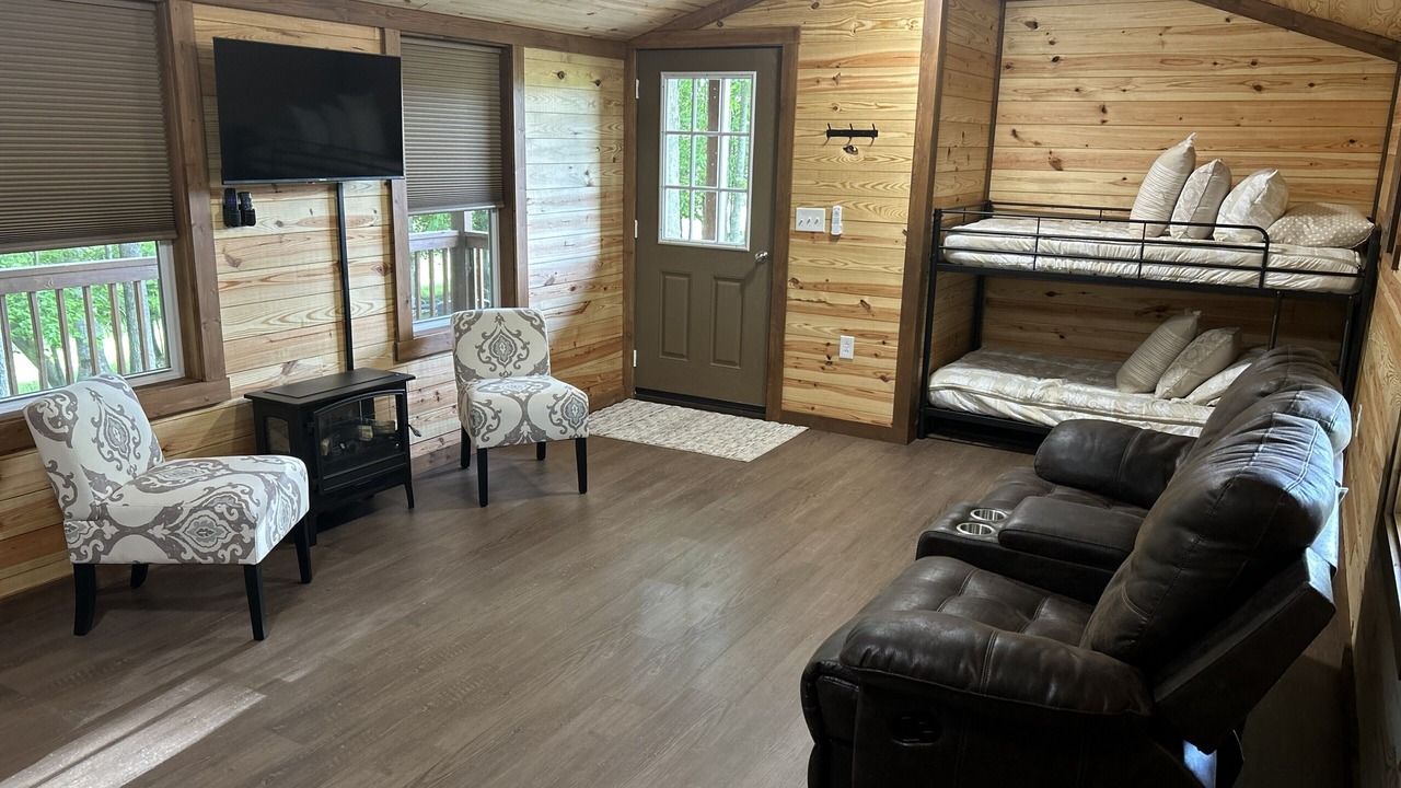 Photo of Livingroom in Gray Hawk
