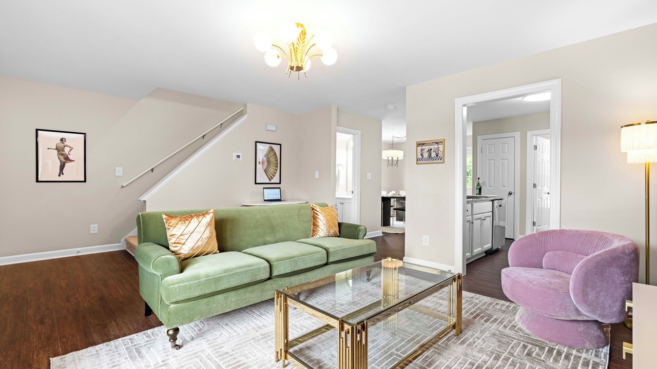 Photo of Livingroom in Northwest Raleigh